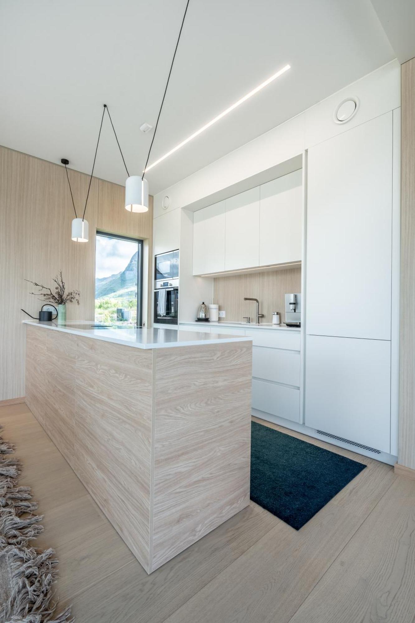 Beautiful In Lofoten Housing Up To 6 Guests! Lyngvaeret