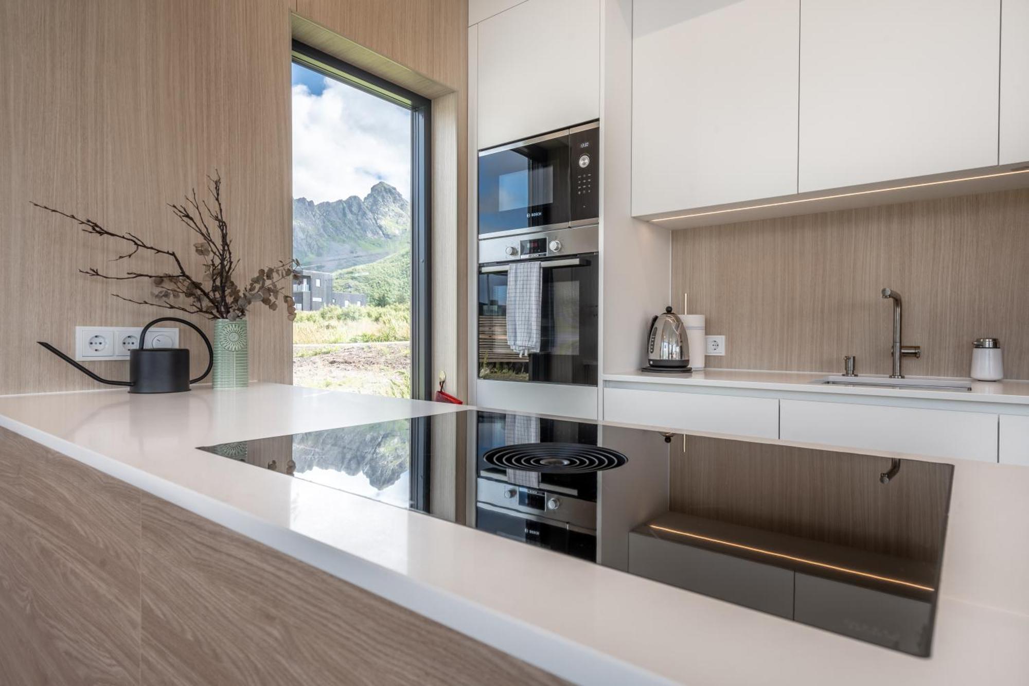 Beautiful In Lofoten Housing Up To 6 Guests! Holiday home Lyngvaeret