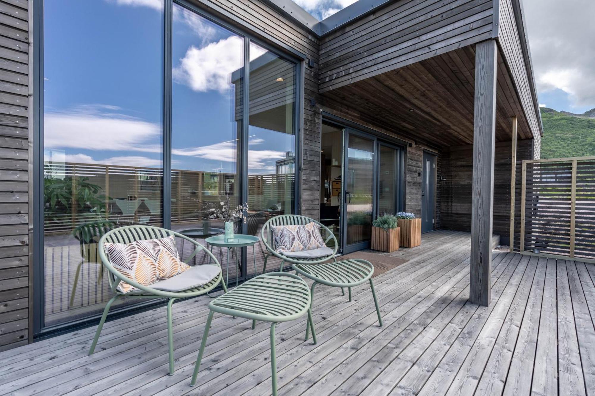 Beautiful In Lofoten Housing Up To 6 Guests! Holiday home Lyngvaeret