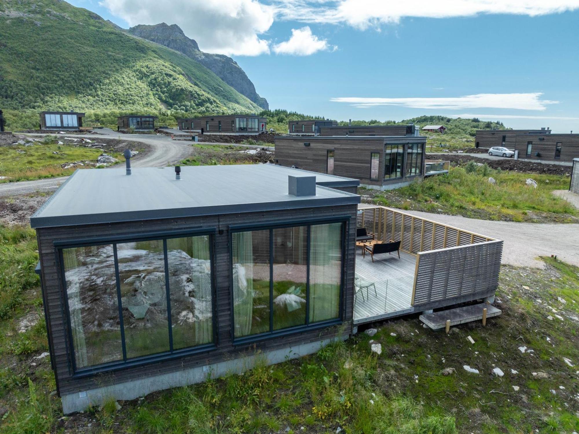 Beautiful In Lofoten Housing Up To 6 Guests! * Lyngvaeret