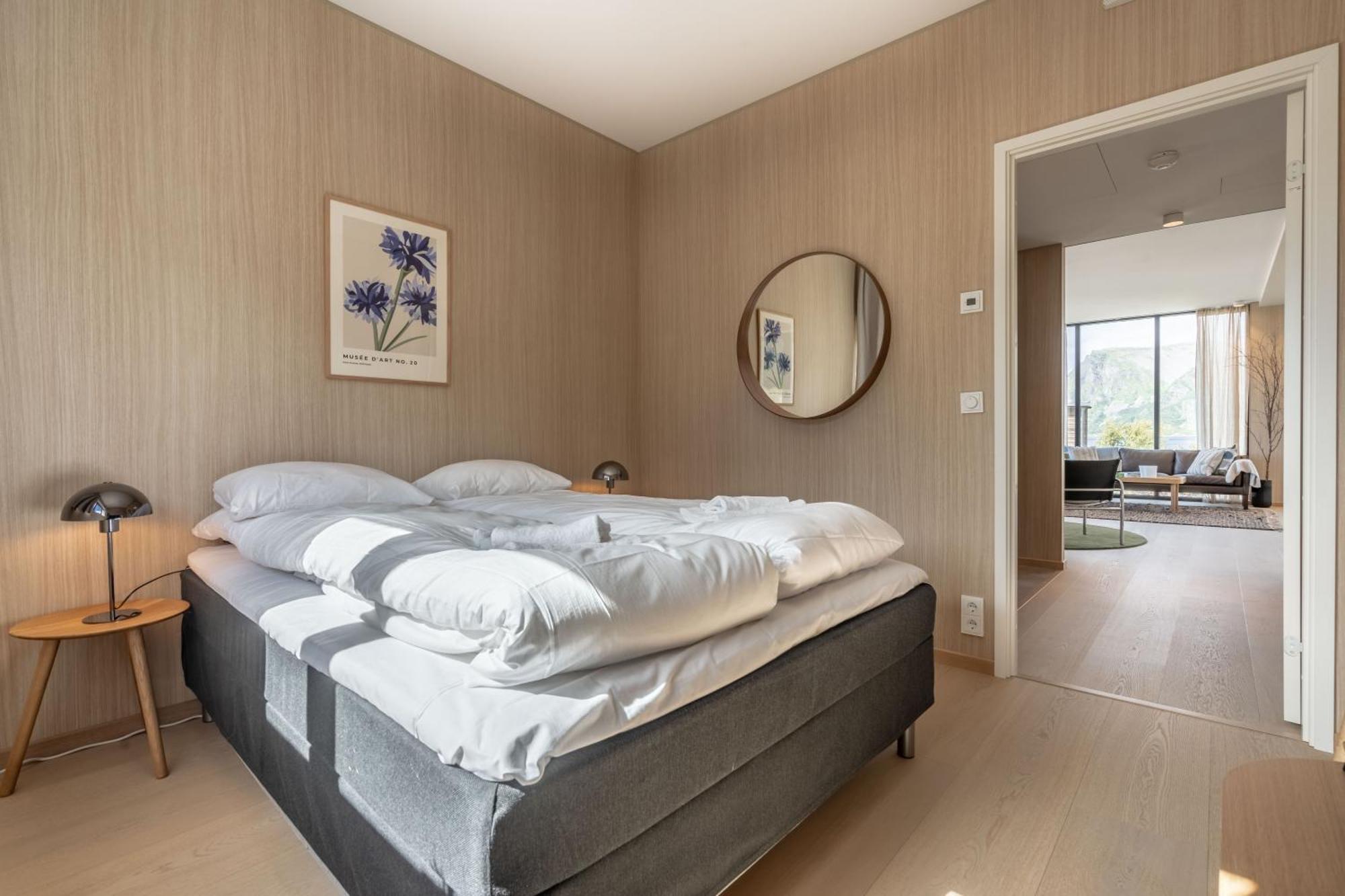 Beautiful In Lofoten Housing Up To 6 Guests! Дом отдыха Lyngvaeret