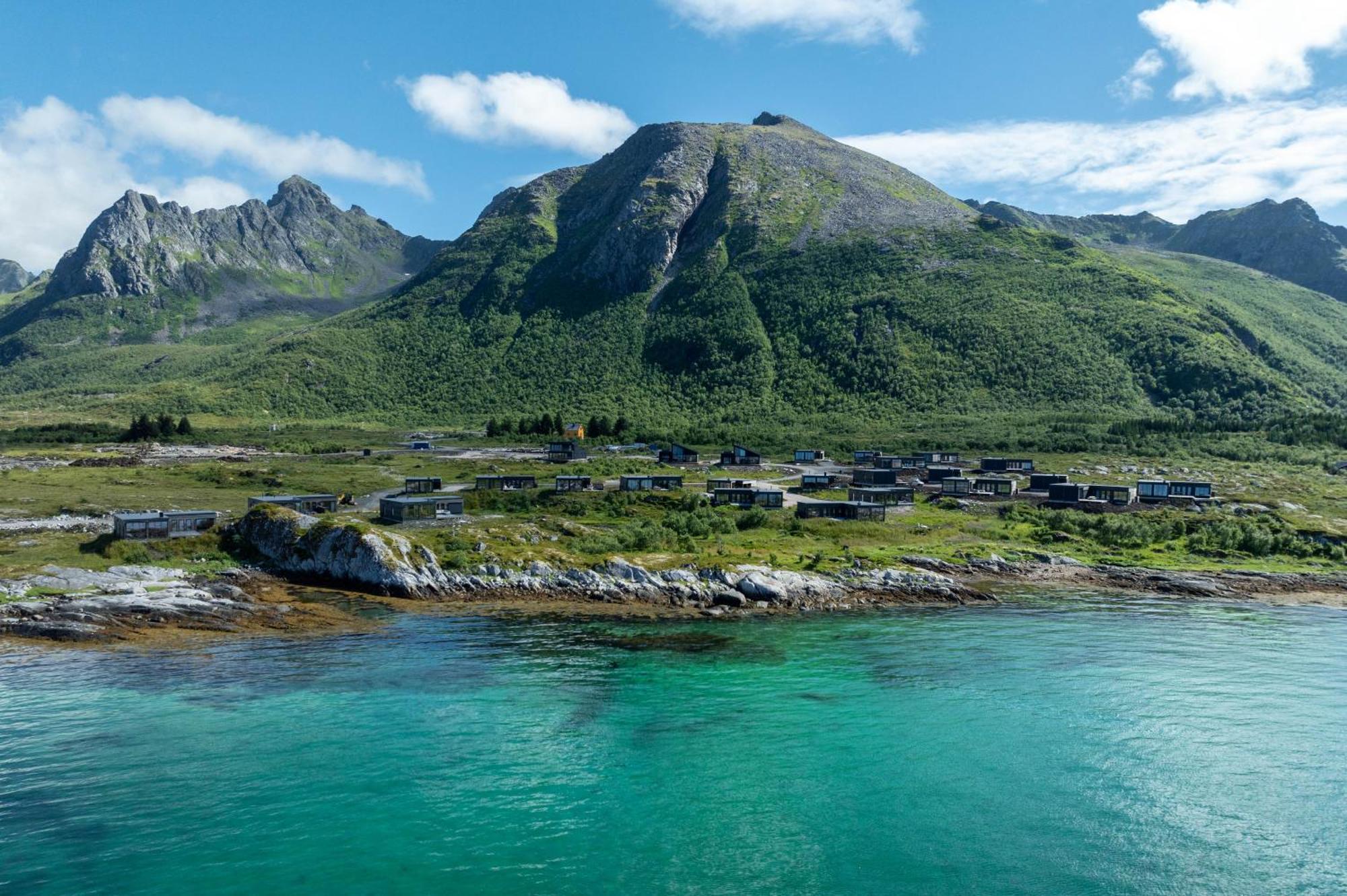 Beautiful In Lofoten Housing Up To 6 Guests! Lyngvaeret